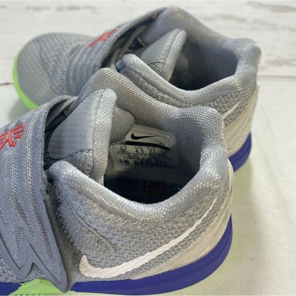 Nike Kyrie 5 Sneaker Shoe Toddler Boy Size 5C Gray Green Blue Red Aq2459-099 - Picture 6 of 9